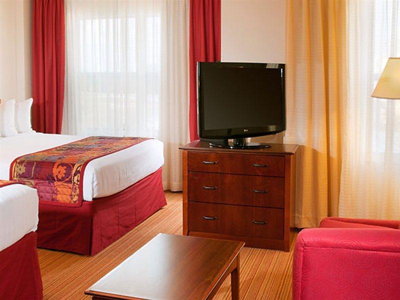 By Marriott Orlando At Seaworld Williamsburg