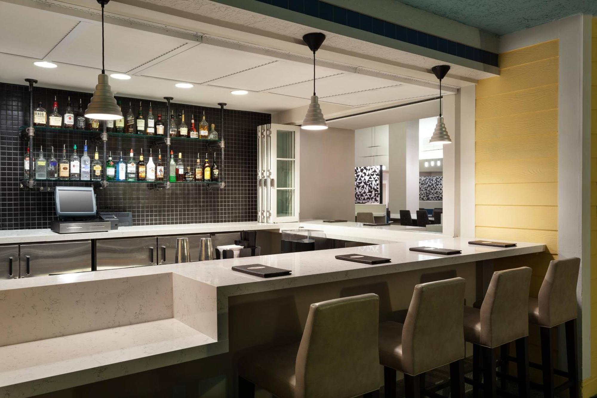 Hotel By Marriott Orlando At Seaworld 3*